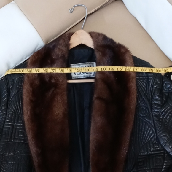 Gianni Versace - Picture 4 of 9